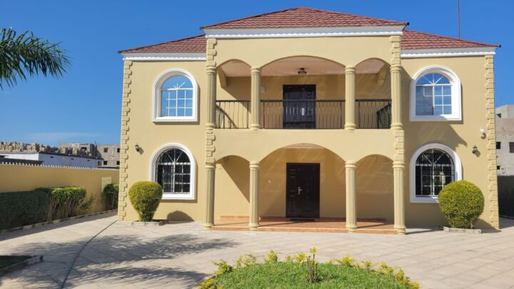 Beautifully furnished Villa Bijilo