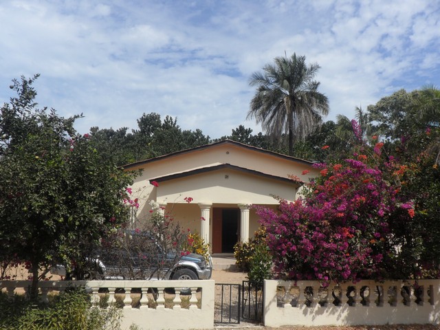 House with swimming pool, gunjur Gambia